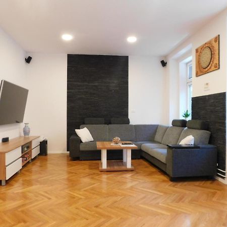 Modern Apartment Hrenova Street Lubiana Esterno foto