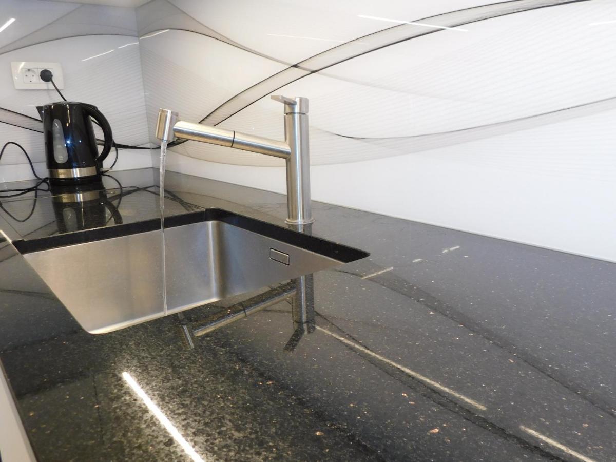 Modern Apartment Hrenova Street Lubiana Esterno foto
