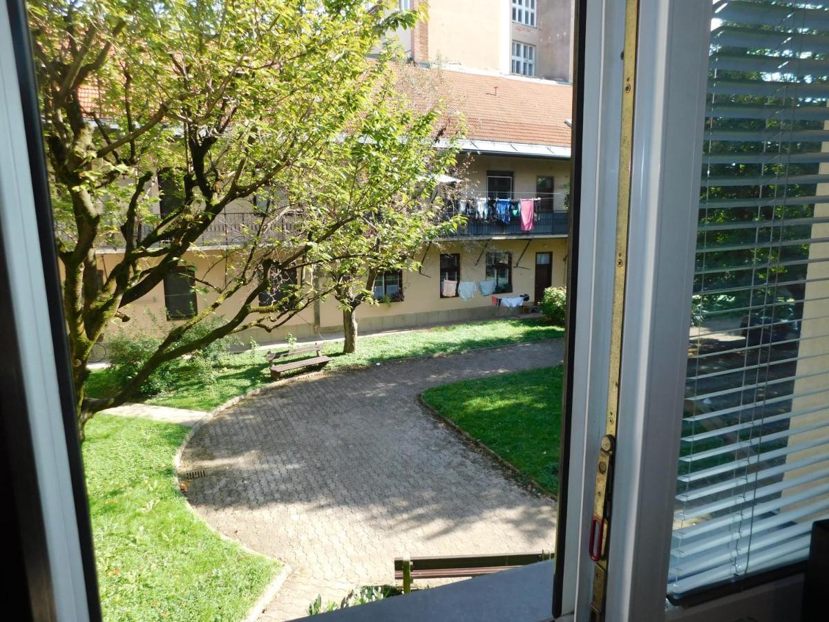 Modern Apartment Hrenova Street Lubiana Esterno foto